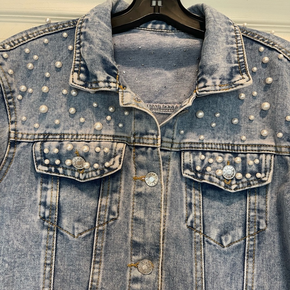 Jacket - Picture 3 of 4